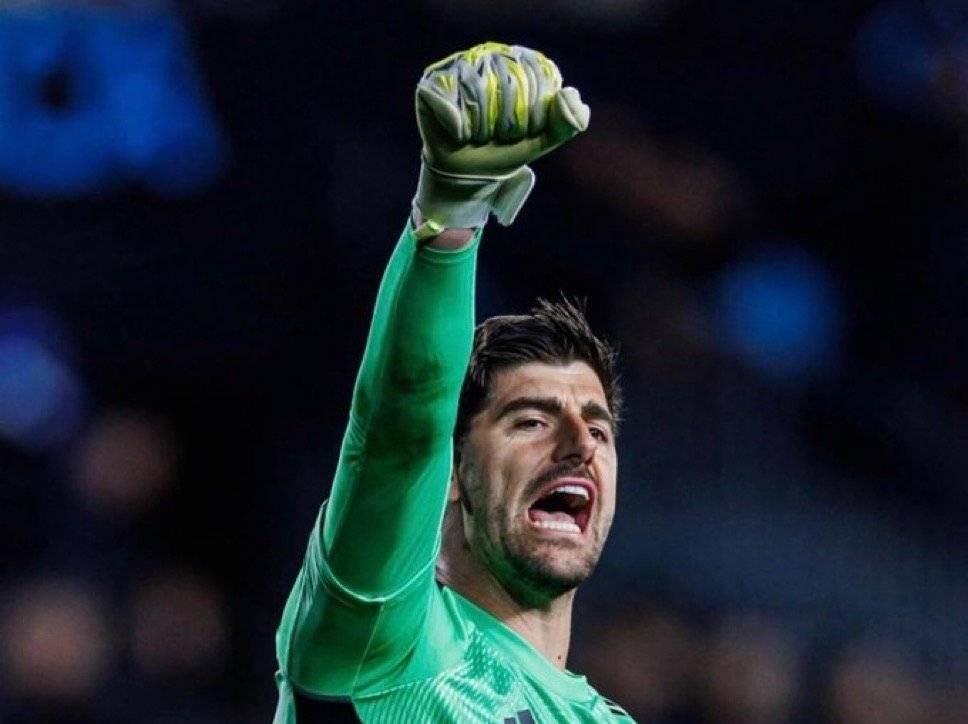 开云体育官网-助攻型门将？库尔图瓦成为首位单赛季欧冠送上2+助攻的门将